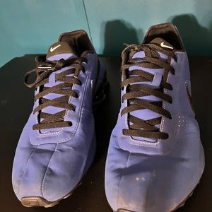 Nike Shox Mens Size 13, they look better in person than the picture.